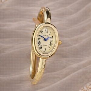 Baignoire Vintage Gold Oval Bracelet Watch